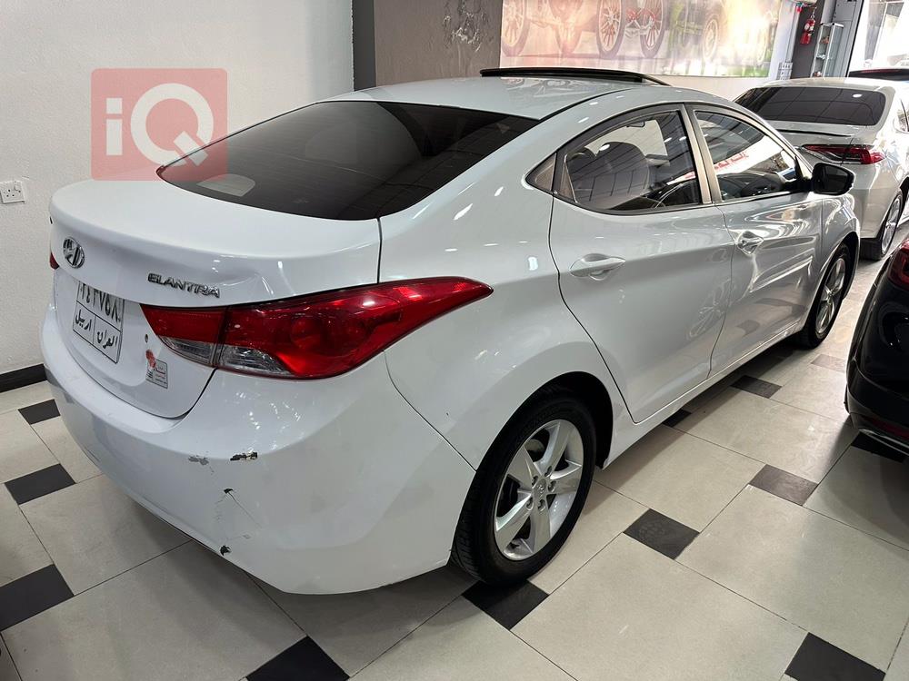 هیوندای ئەلەنترا